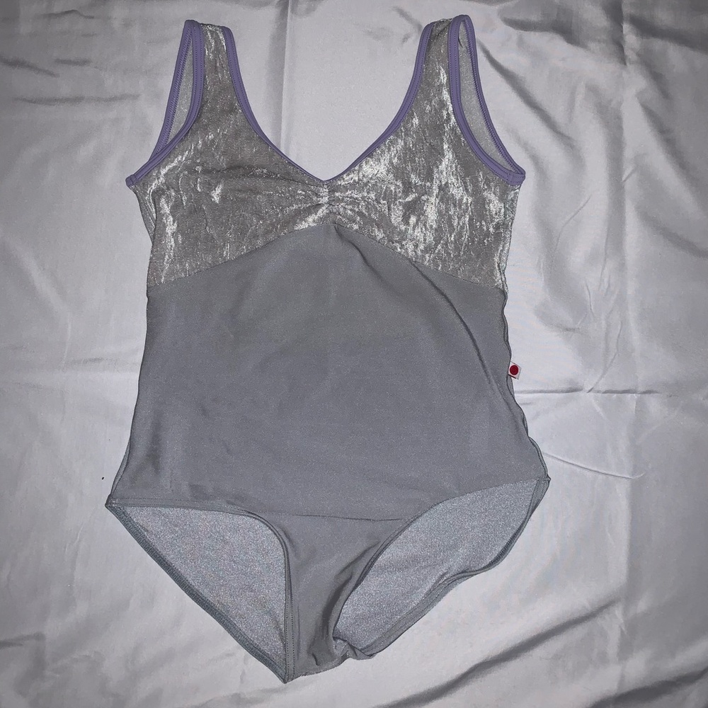 Yumiko “anna” pinch front leotard